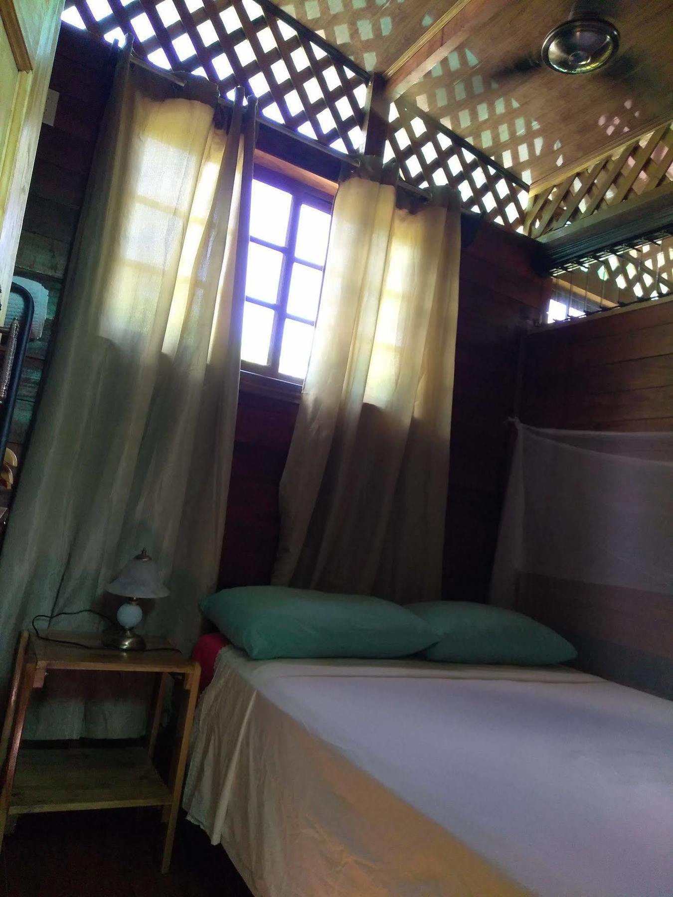 Hostal Cecilia Puerto Viejo de Talamanca Eksteriør billede