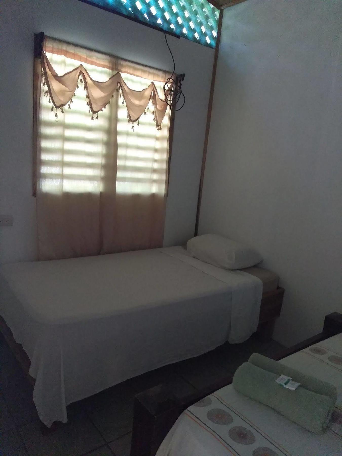 Hostal Cecilia Puerto Viejo de Talamanca Eksteriør billede