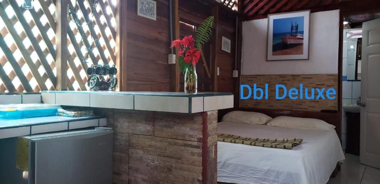 Hostal Cecilia Puerto Viejo de Talamanca Eksteriør billede